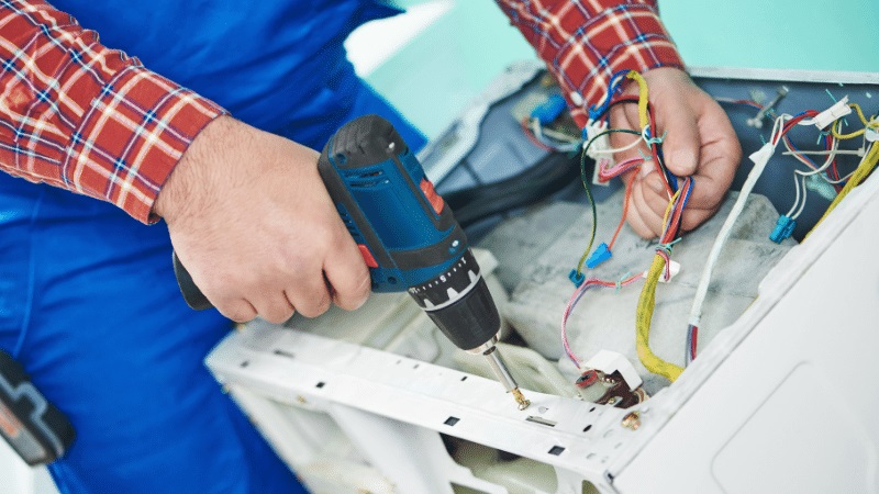 Manisa Hisense Hisense çamaşır makinesi kart tamiri – Su almama arızası orijinal parça ile giderildi. - Teknik servis örneği